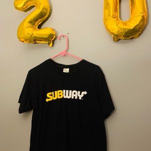 👋🏽 Subway Logo Shirt